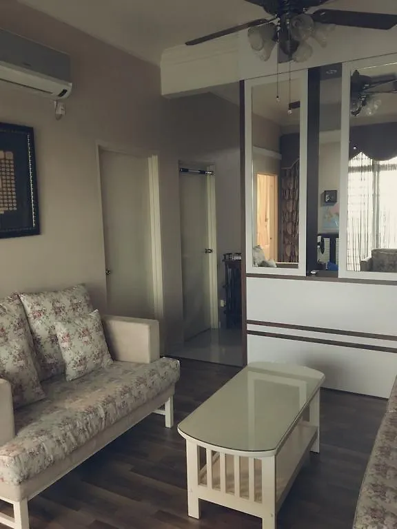 Larkin Indah Apartment Johor Bahru 0*,